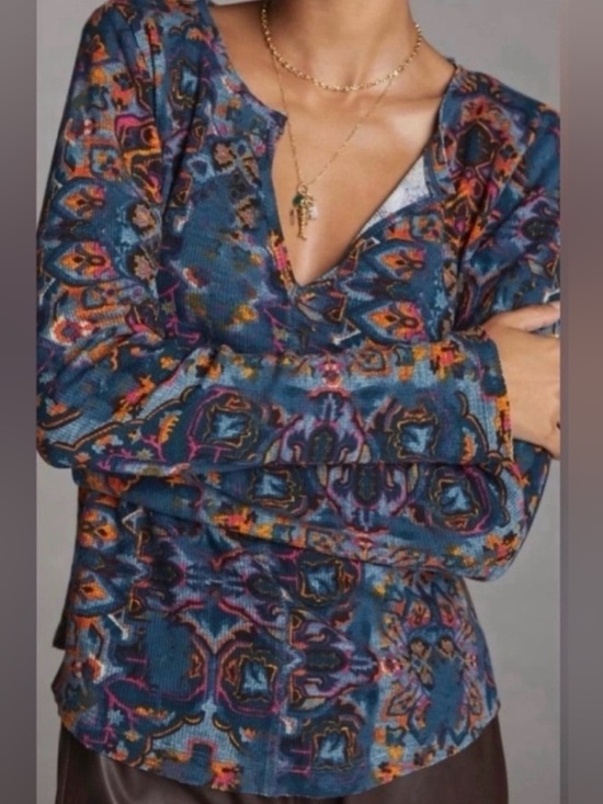 Pilcro Tops - Anthropologie Pilcro Multicolor Thermal Waffle Knit Split neck pullover XS GUC